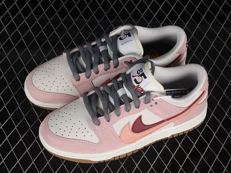 All Categories Nk SB Dunk Series Nk SB Dunk Low Low-top sneakers Nk SB Dunk Low "85" Coconut milk powder Panda knows magic SB low-top sports and leisure sneakers DO9457-120